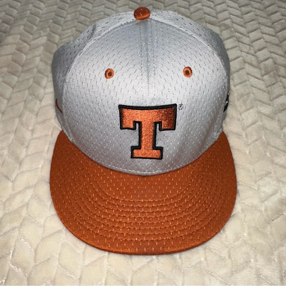 Nike True Texas “T” Hat Grey and Burnt Orange Size 7 7/8